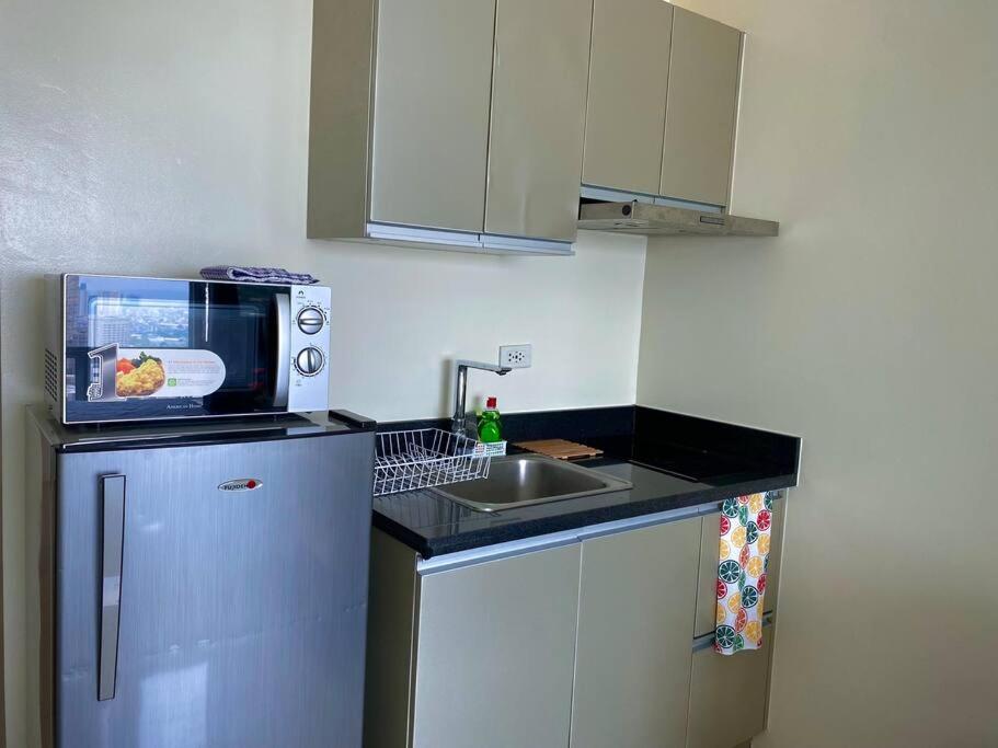 Makati Penthouse With Stunning City Skyline View Manila Eksteriør billede