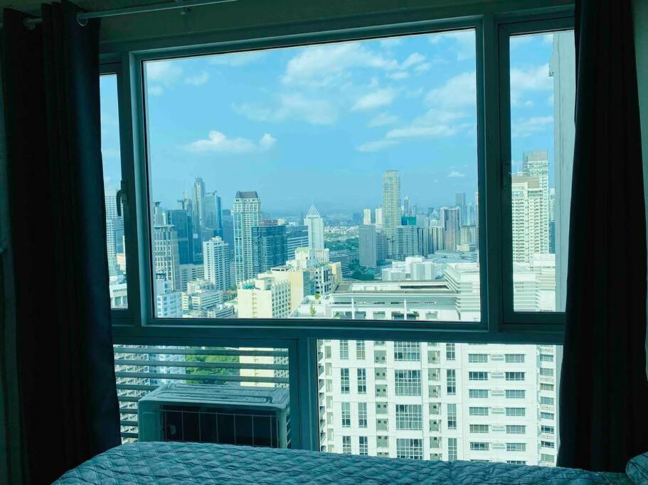 Makati Penthouse With Stunning City Skyline View Manila Eksteriør billede