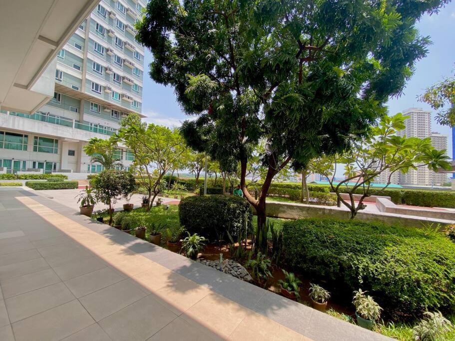 Makati Penthouse With Stunning City Skyline View Manila Eksteriør billede