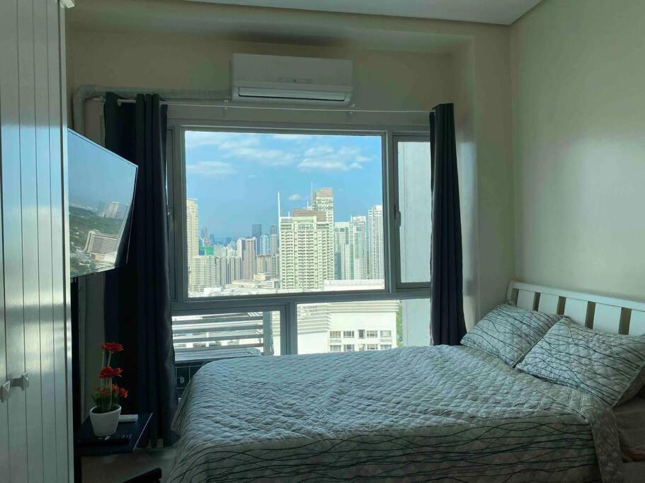 Makati Penthouse With Stunning City Skyline View Manila Eksteriør billede
