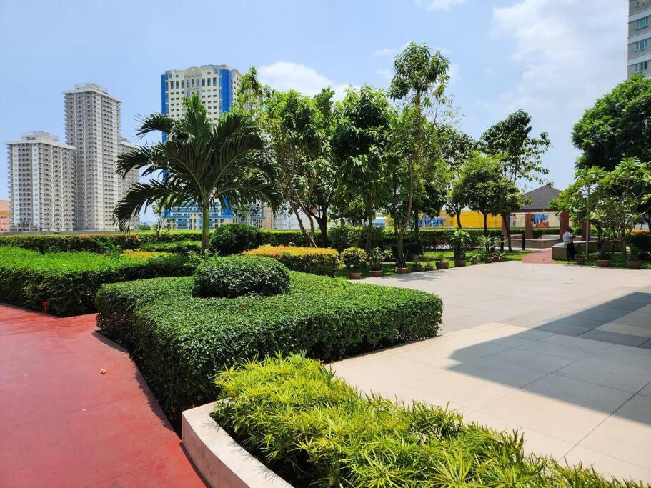 Makati Penthouse With Stunning City Skyline View Manila Eksteriør billede